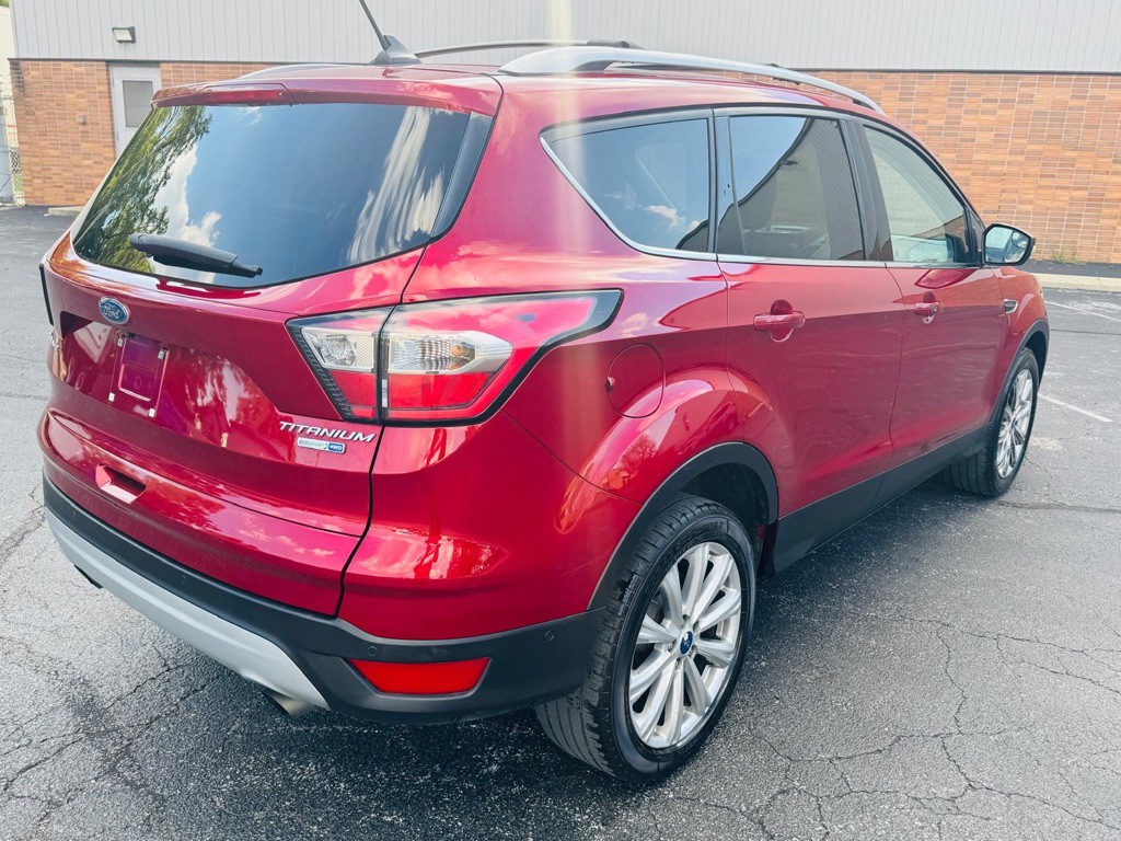 2018 Ford Escape Image 2