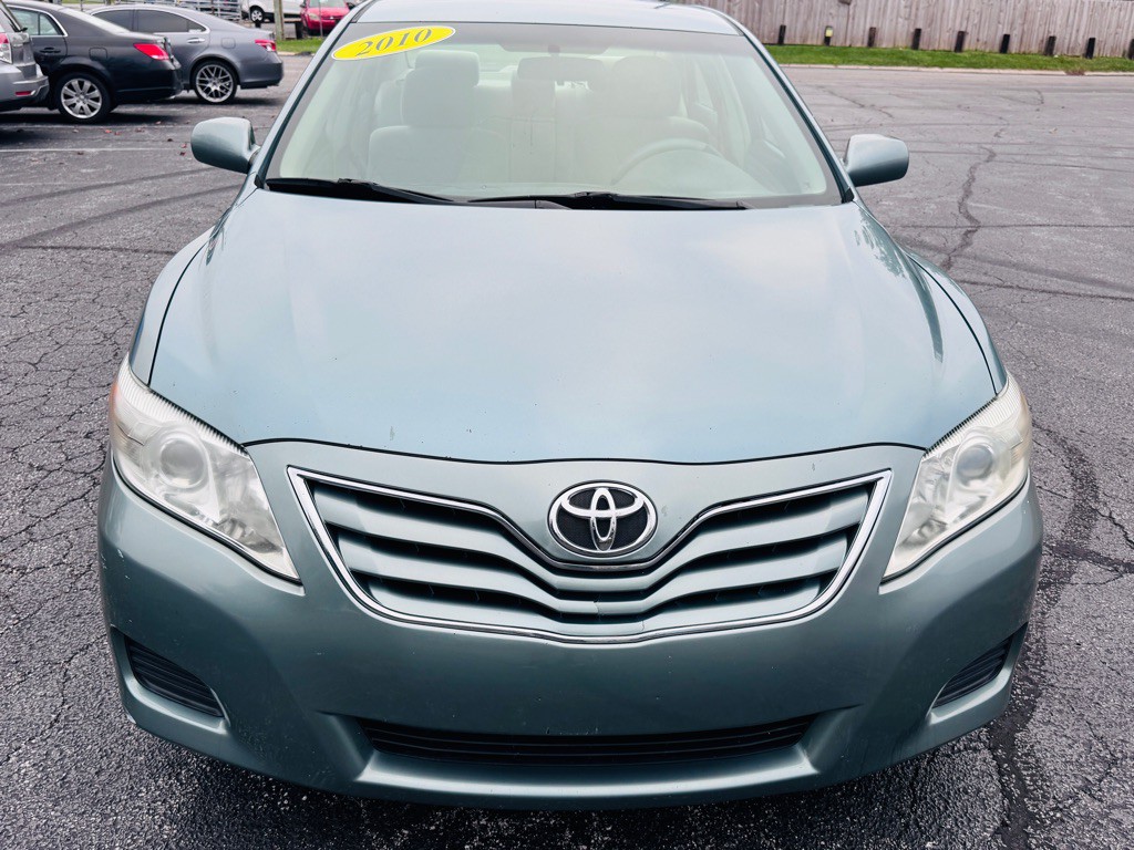 2010 Toyota Camry Image 8