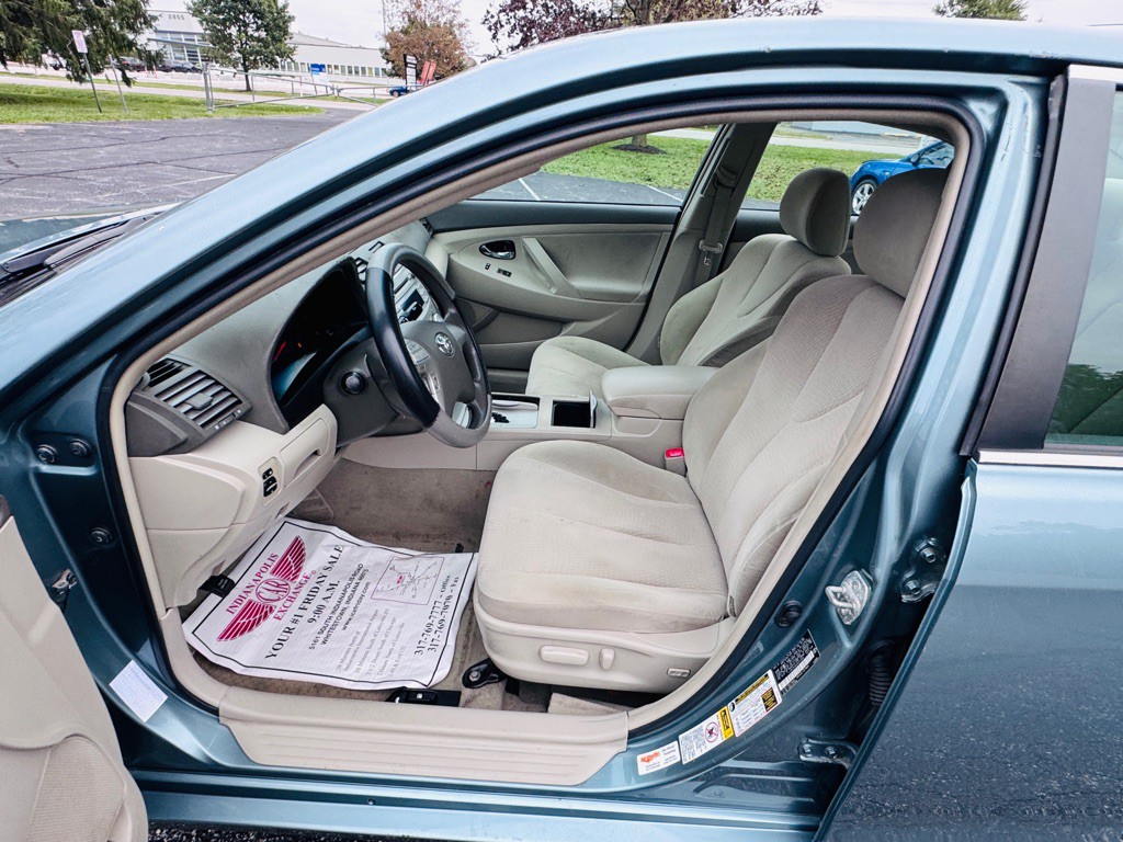 2010 Toyota Camry Image 10