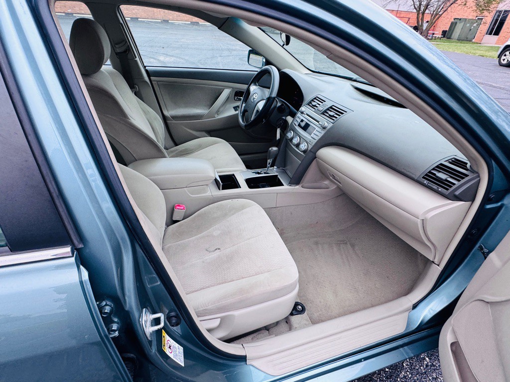 2010 Toyota Camry Image 13
