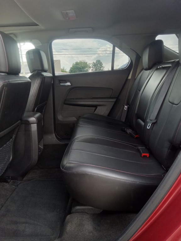 2011 Chevrolet Equinox Image 2