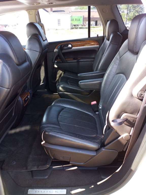2008 Buick Enclave Image 4