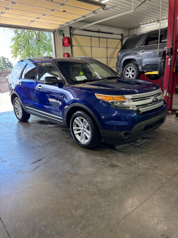2013 Ford Explorer Image 2