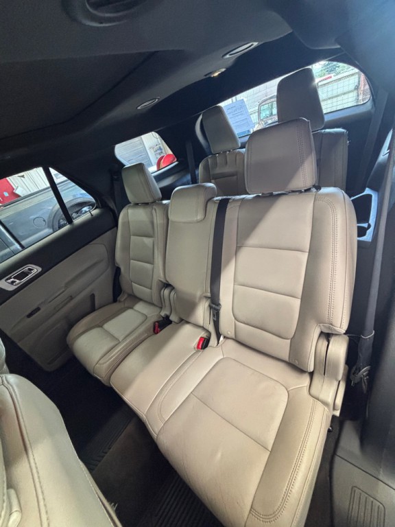 2013 Ford Explorer Image 4