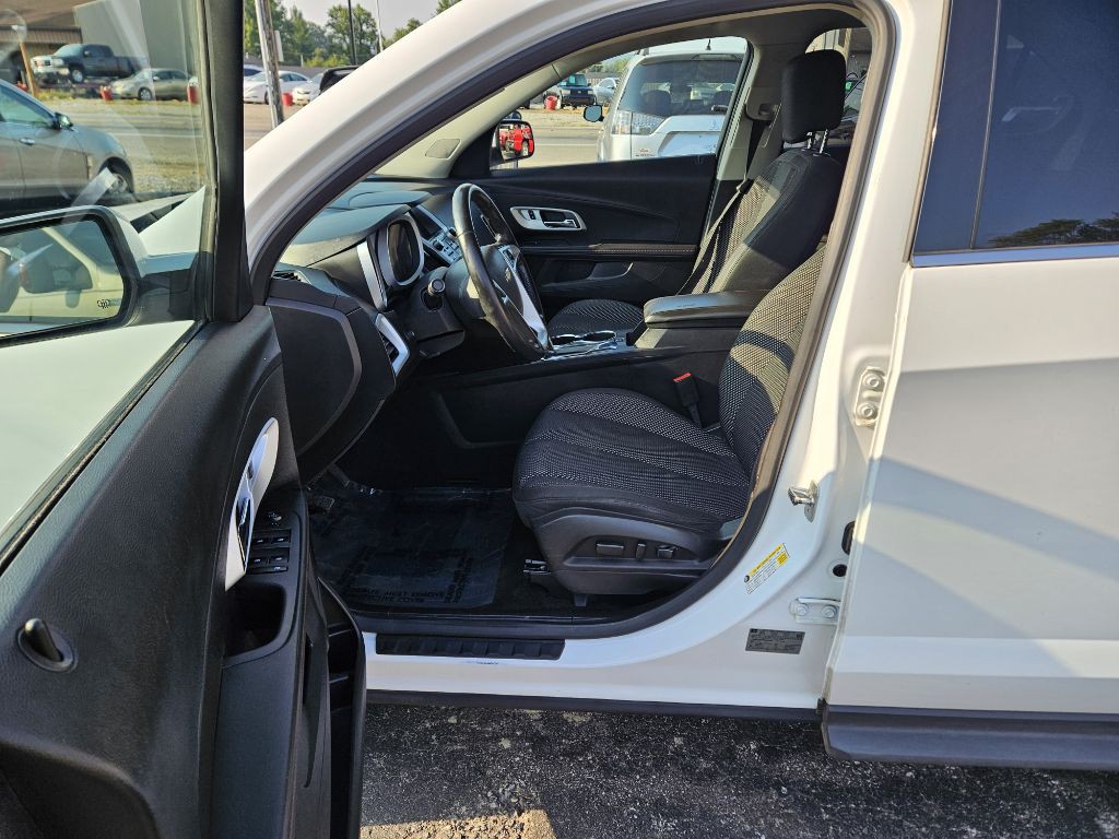 2013 Chevrolet Equinox Image 2