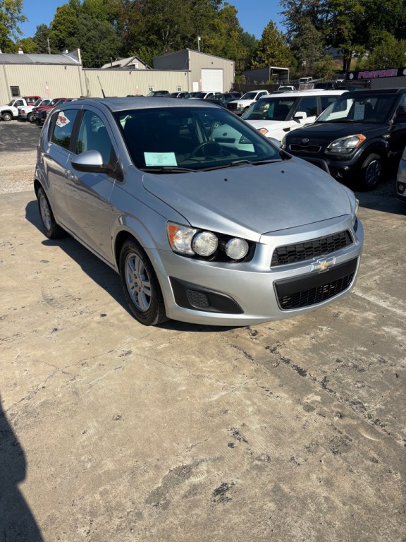 2012 Chevrolet Sonic Image 2