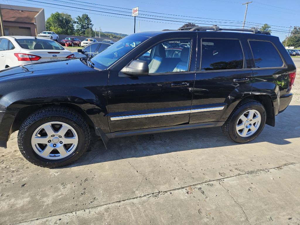 2010 Jeep Grand Cherokee Image 2