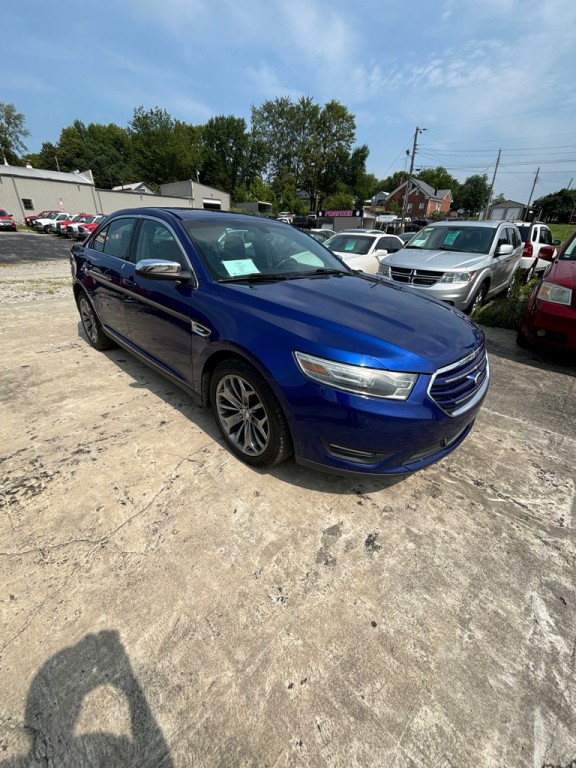 2013 Ford Taurus Image 2