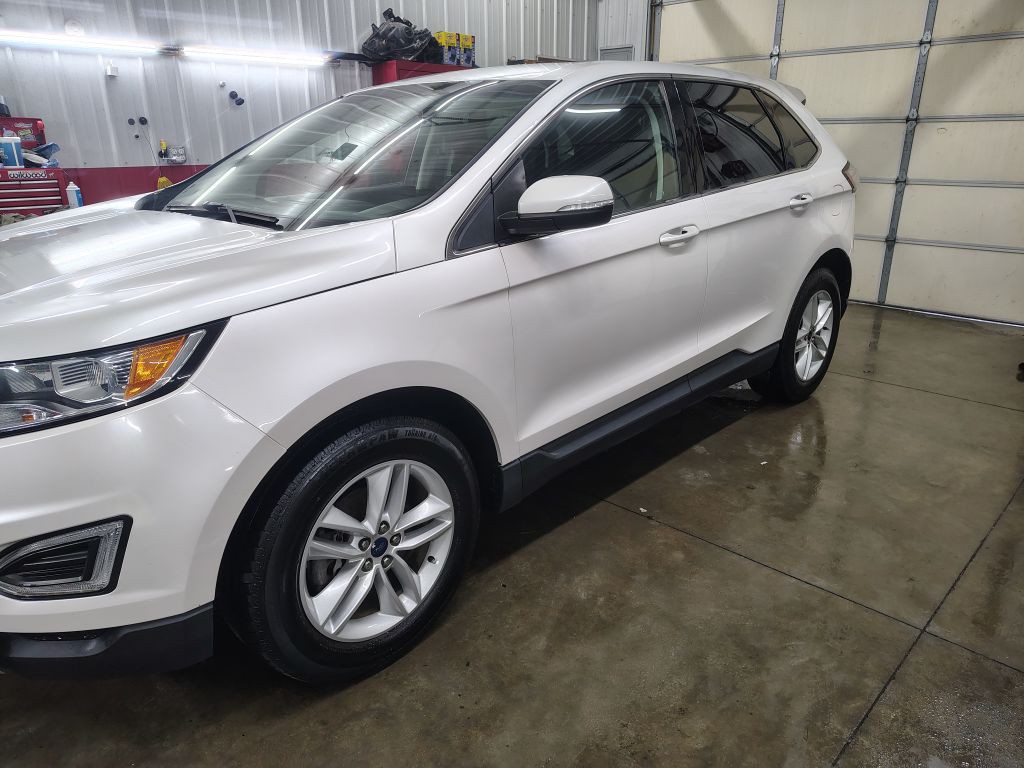 2017 Ford Edge Image 3