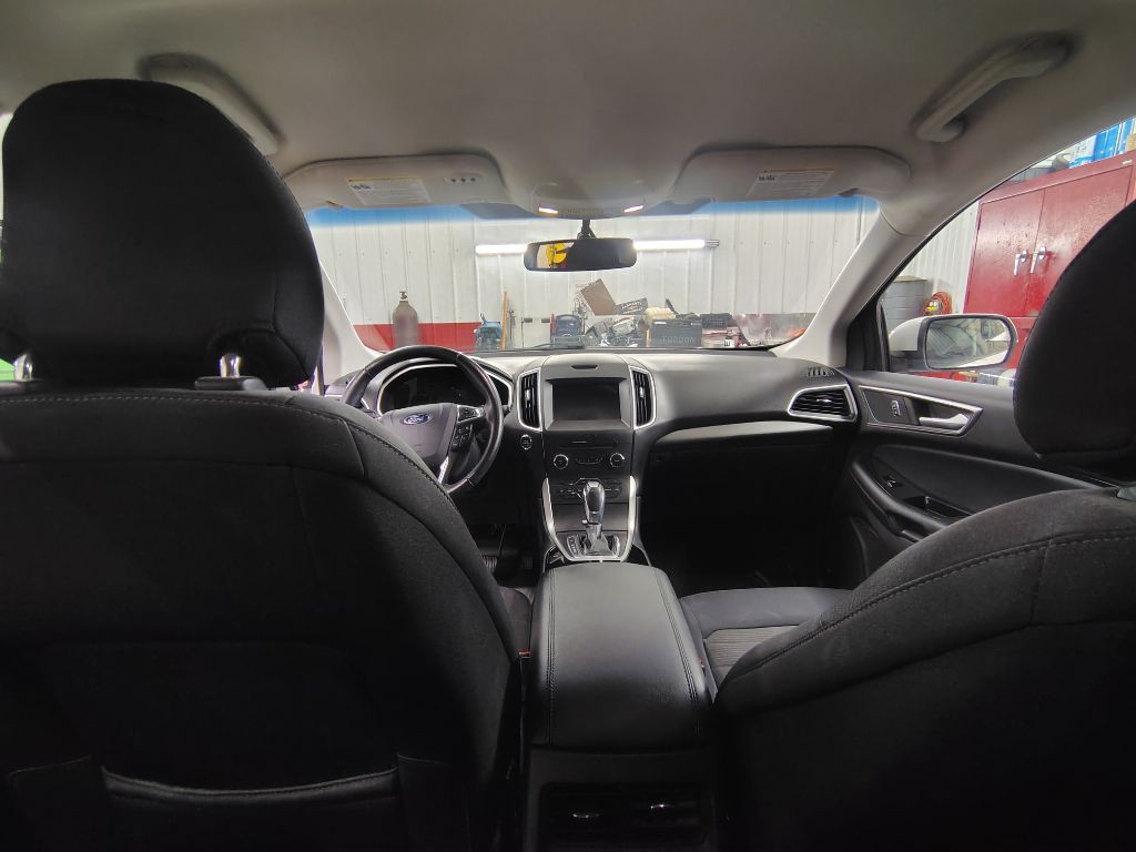 2017 Ford Edge Image 7