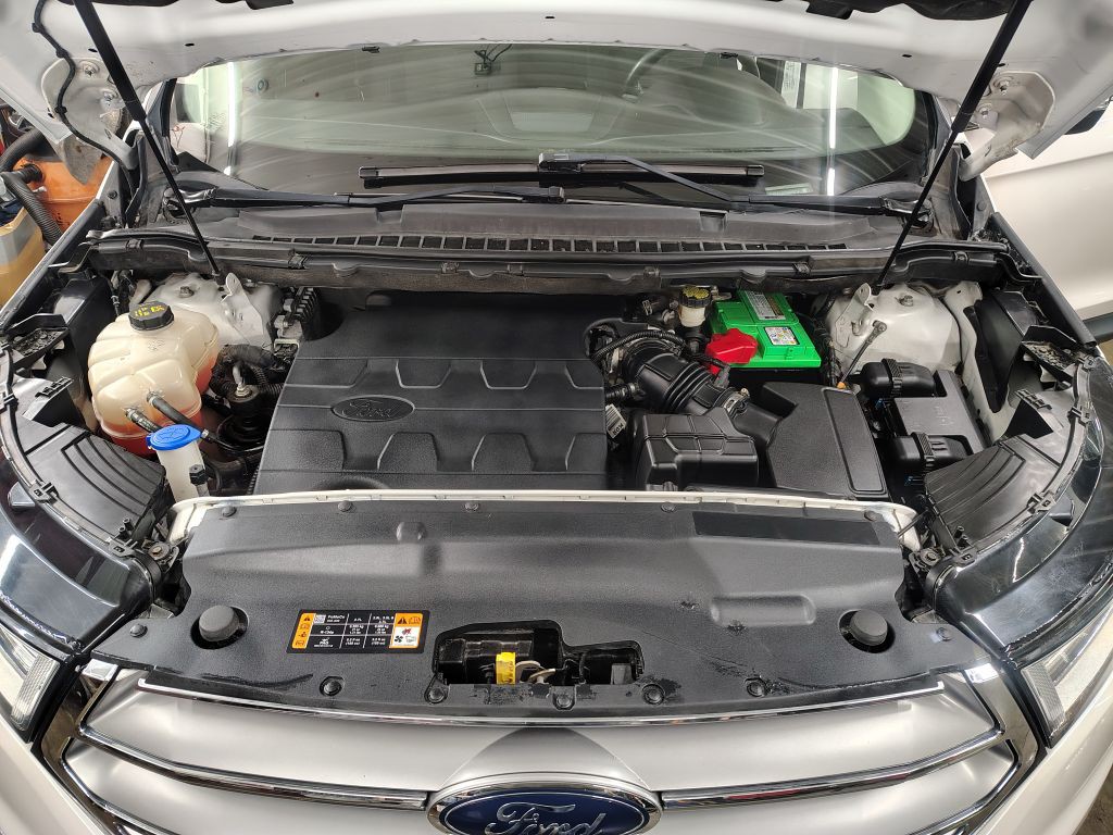 2017 Ford Edge Image 9