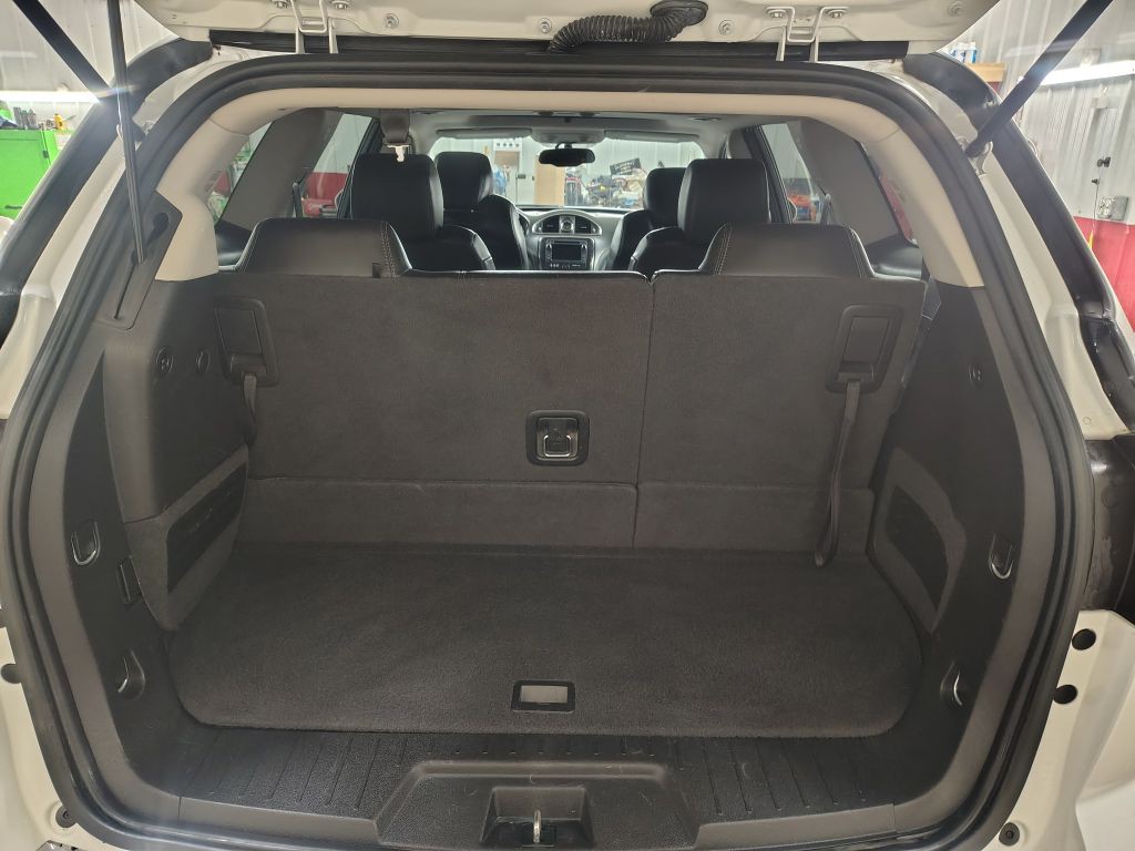 2016 Buick Enclave Image 9