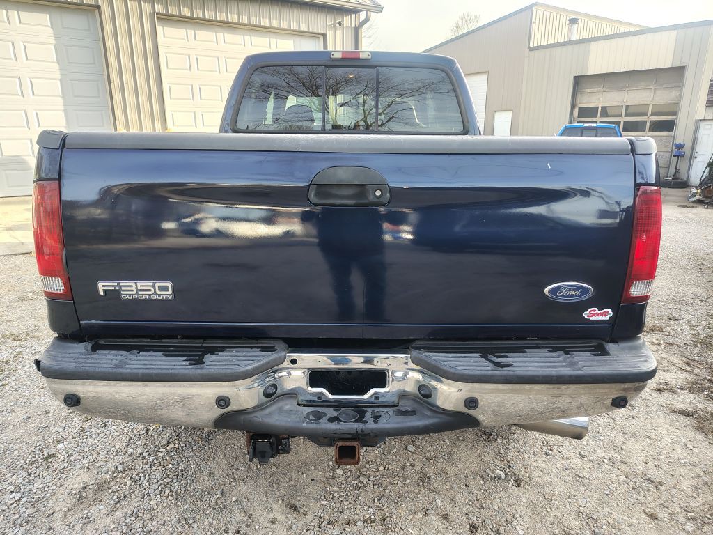 2002 Ford F-350 Image 2