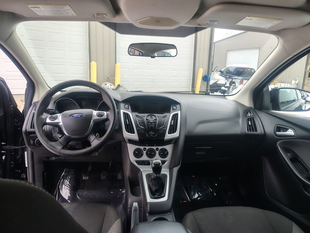 2014 Ford Focus Image 8