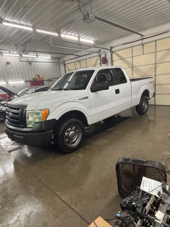 2011 Ford F-150 Image 2