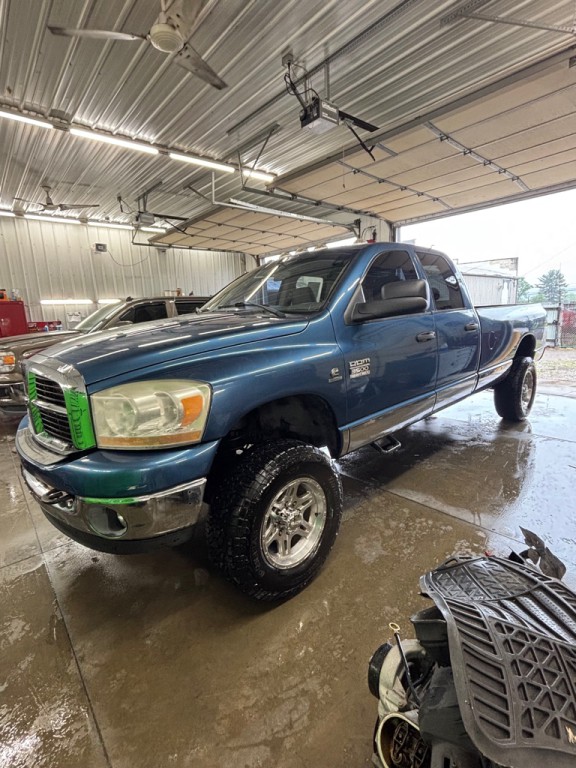 2006 Dodge Ram 2500 Image 2