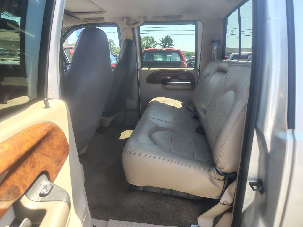 2005 Ford F-350 Image 6