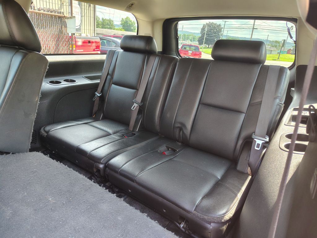 2013 Chevrolet Suburban Image 7