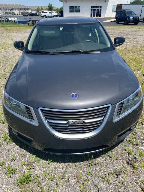 2011 Saab 9-5 Image 2