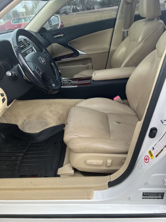 2007 Lexus IS Image 2