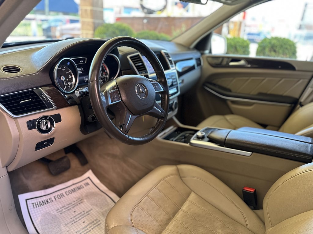 2014 Mercedes-Benz GL-Class Image 10
