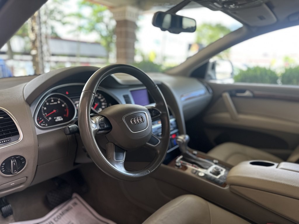 2013 Audi Q7 Image 10