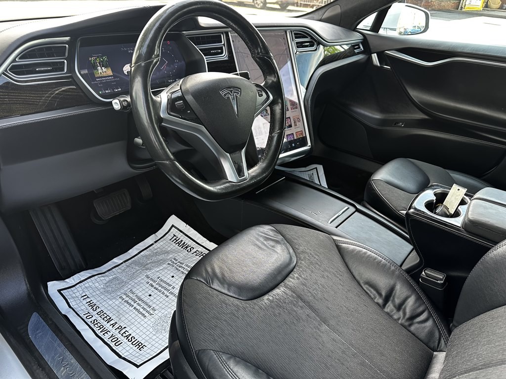 2016 Tesla Model S Image 10
