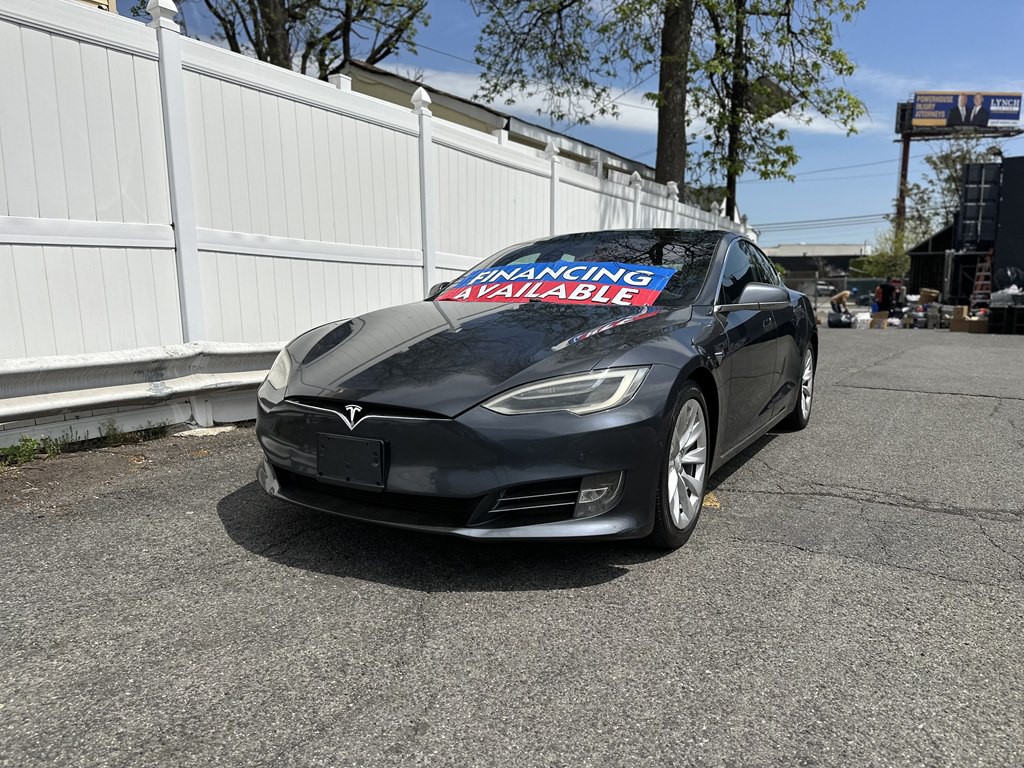 2016 Tesla Model S Image 1