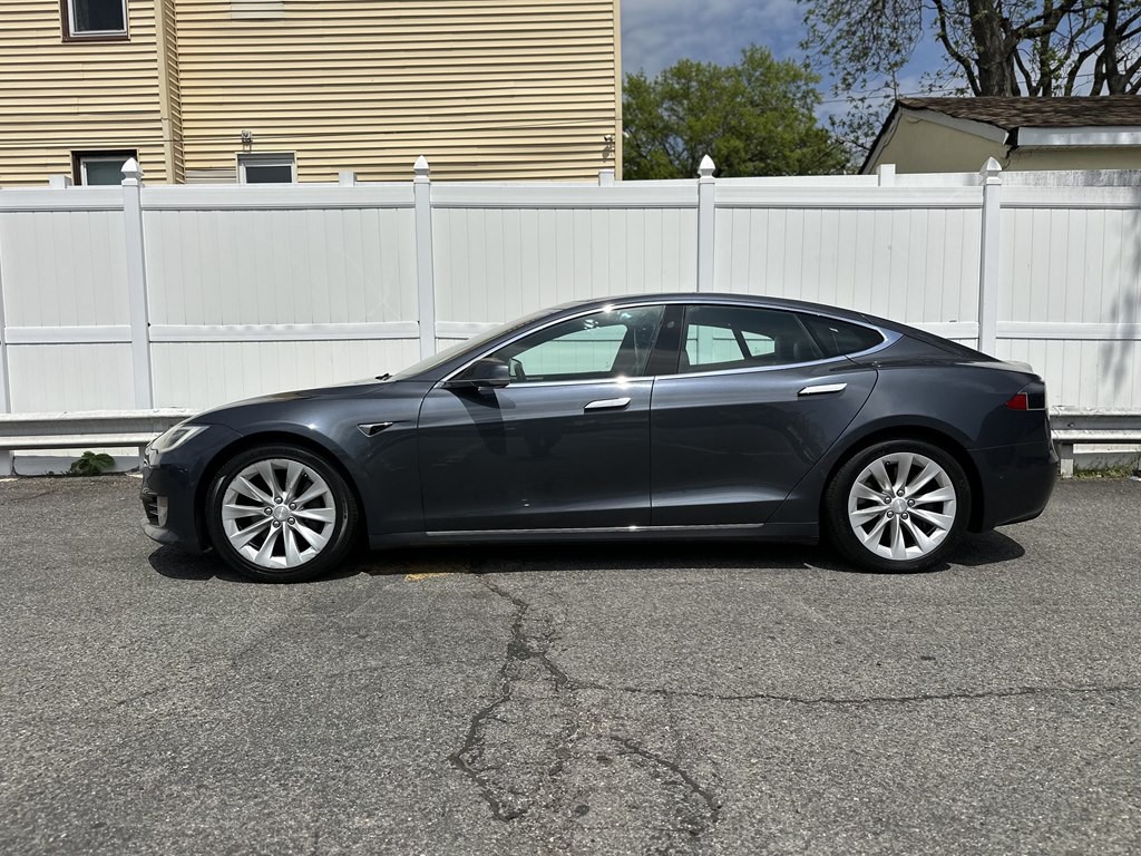2016 Tesla Model S Image 4