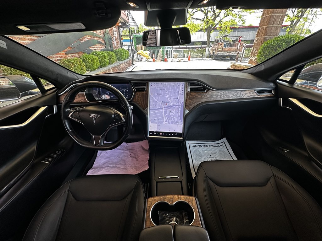 2016 Tesla Model S Image 9