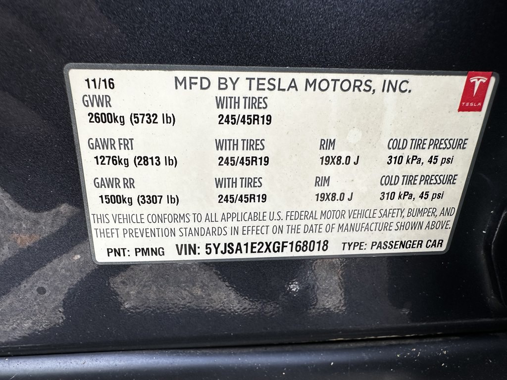 2016 Tesla Model S Image 16