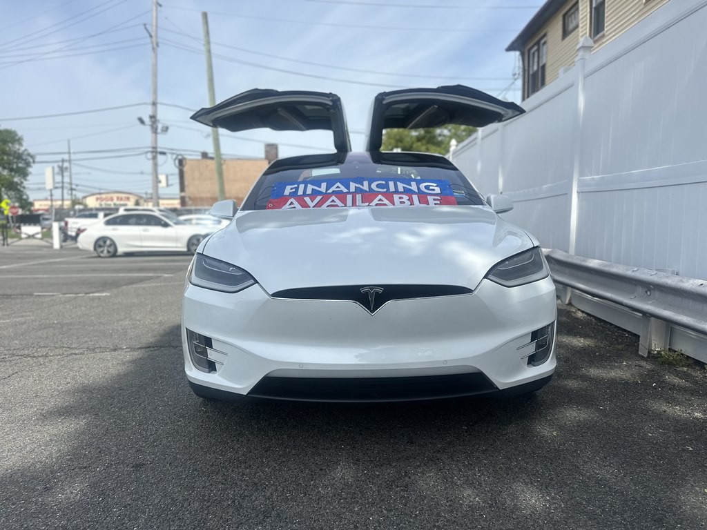 2016 Tesla Model X Image 2