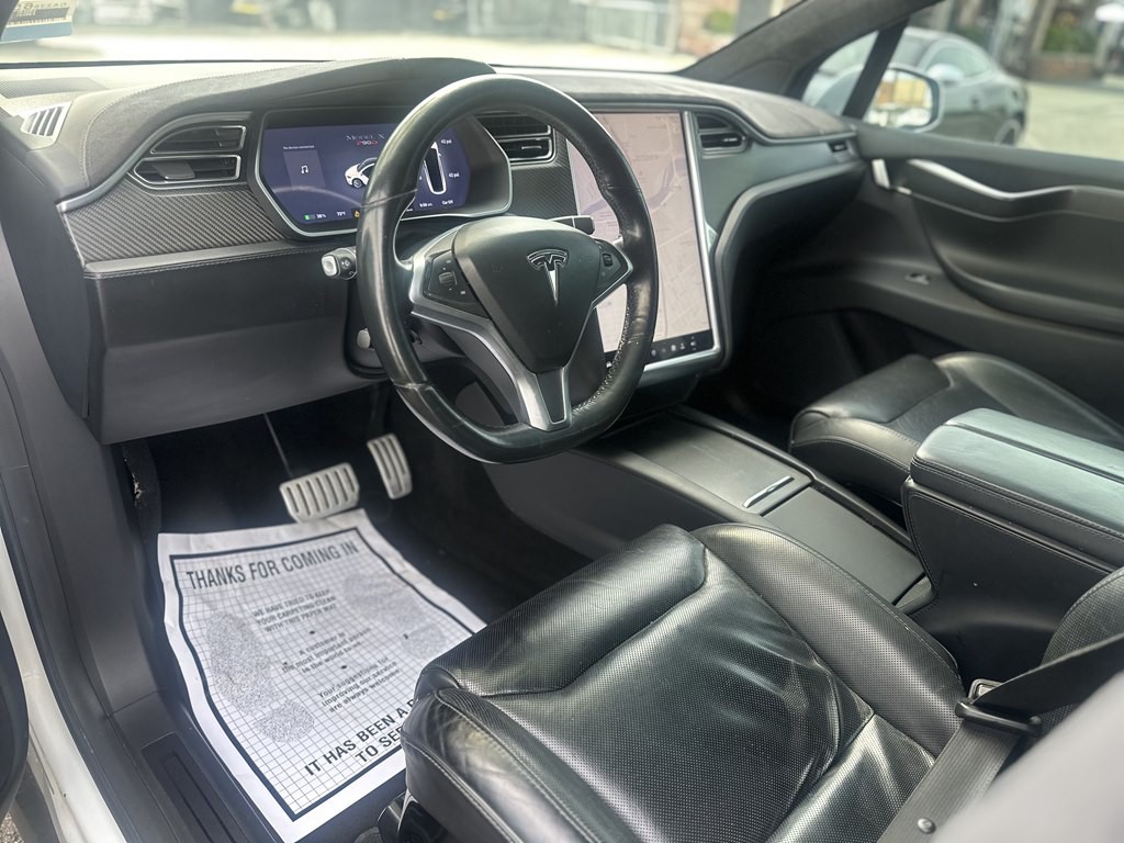 2016 Tesla Model X Image 9