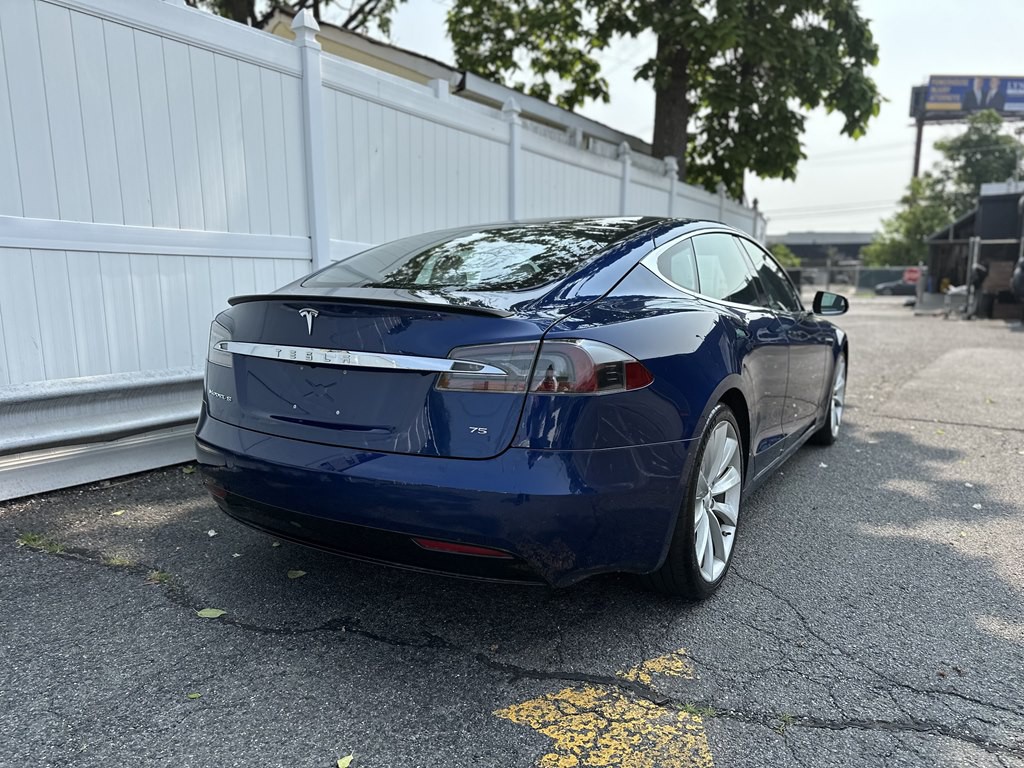 2017 Tesla Model S Image 7