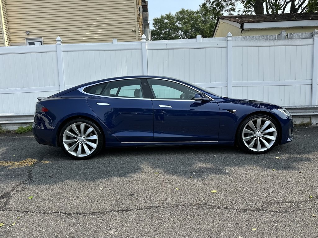 2017 Tesla Model S Image 8