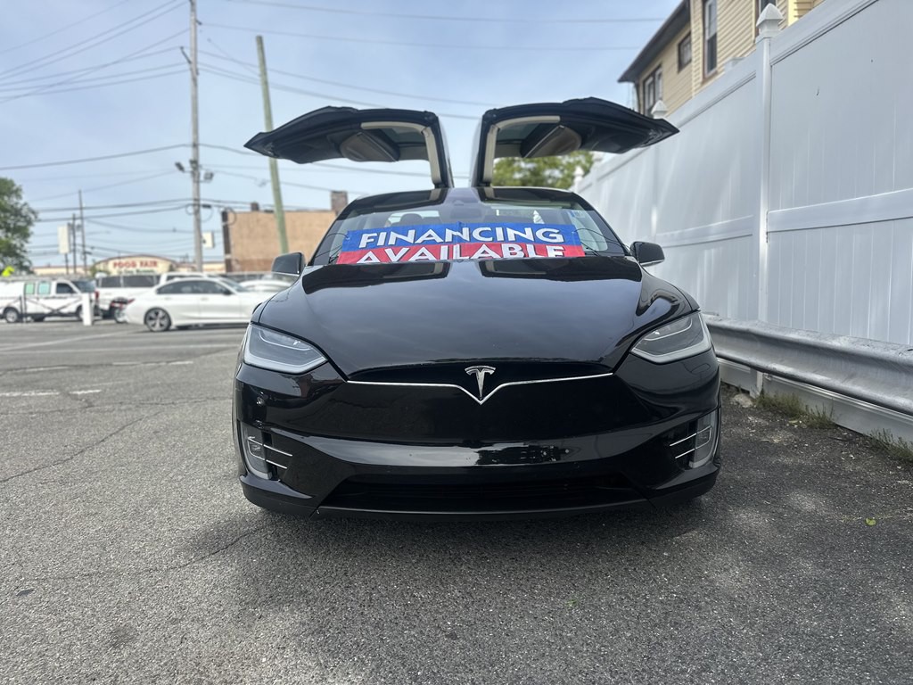 2016 Tesla Model X Image 2