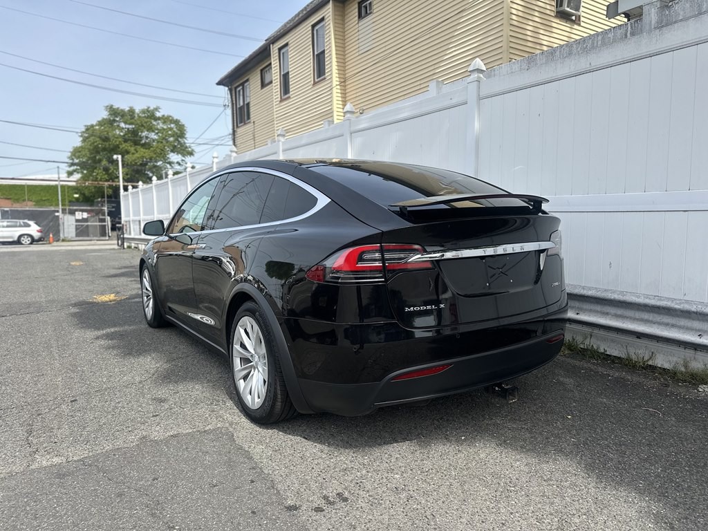 2016 Tesla Model X Image 5