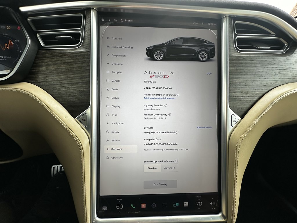 2016 Tesla Model X Image 10