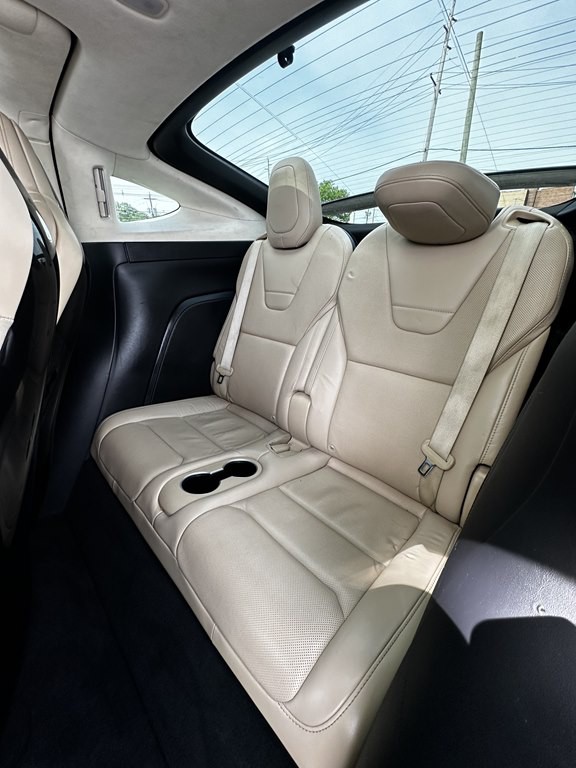 2016 Tesla Model X Image 15
