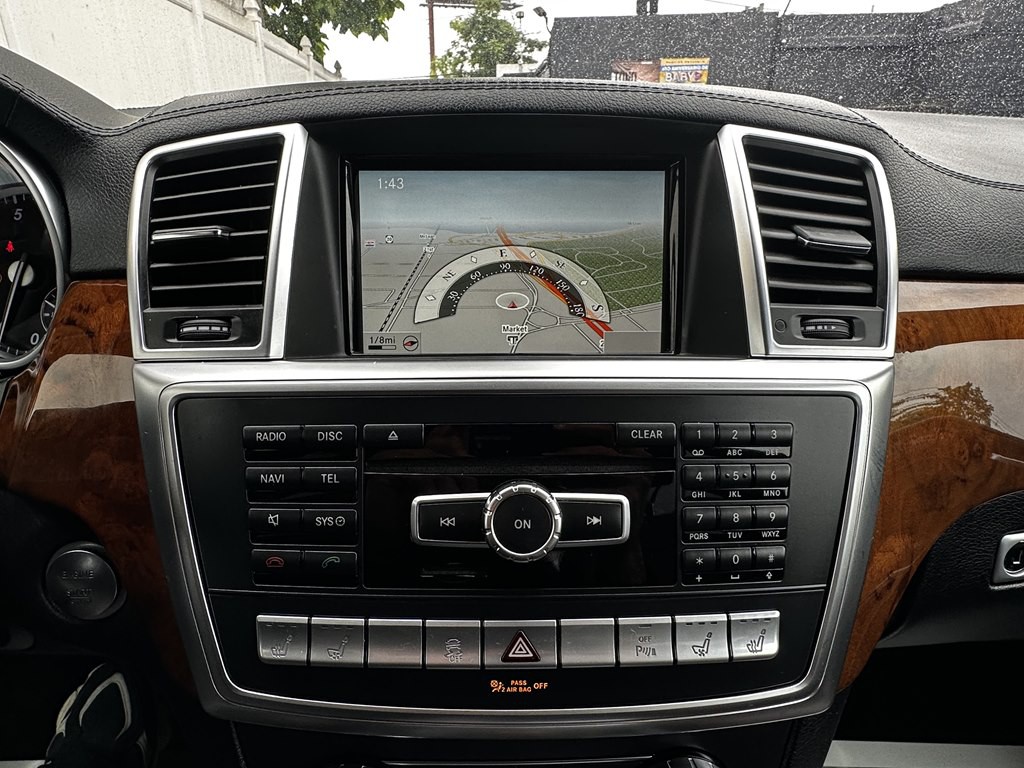2015 Mercedes-Benz GL-Class Image 13