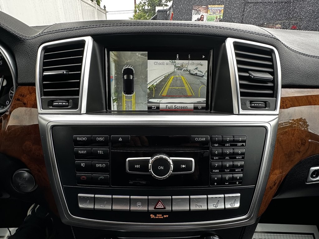 2015 Mercedes-Benz GL-Class Image 14