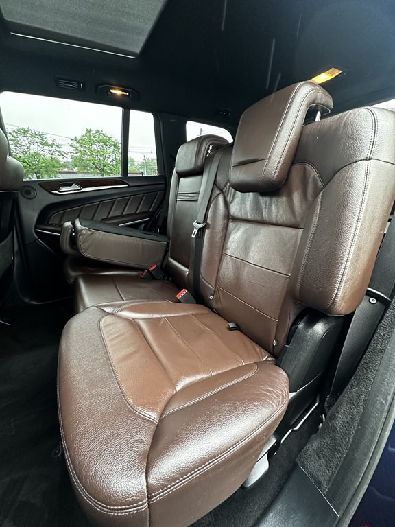 2015 Mercedes-Benz GL-Class Image 16