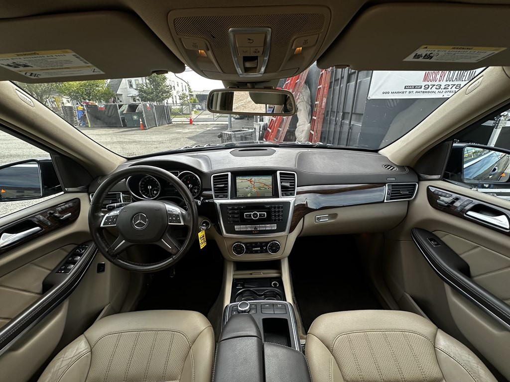 2014 Mercedes-Benz GL-Class Image 9