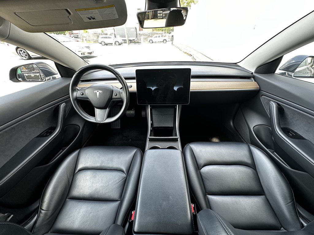 2018 Tesla Model 3 Image 9