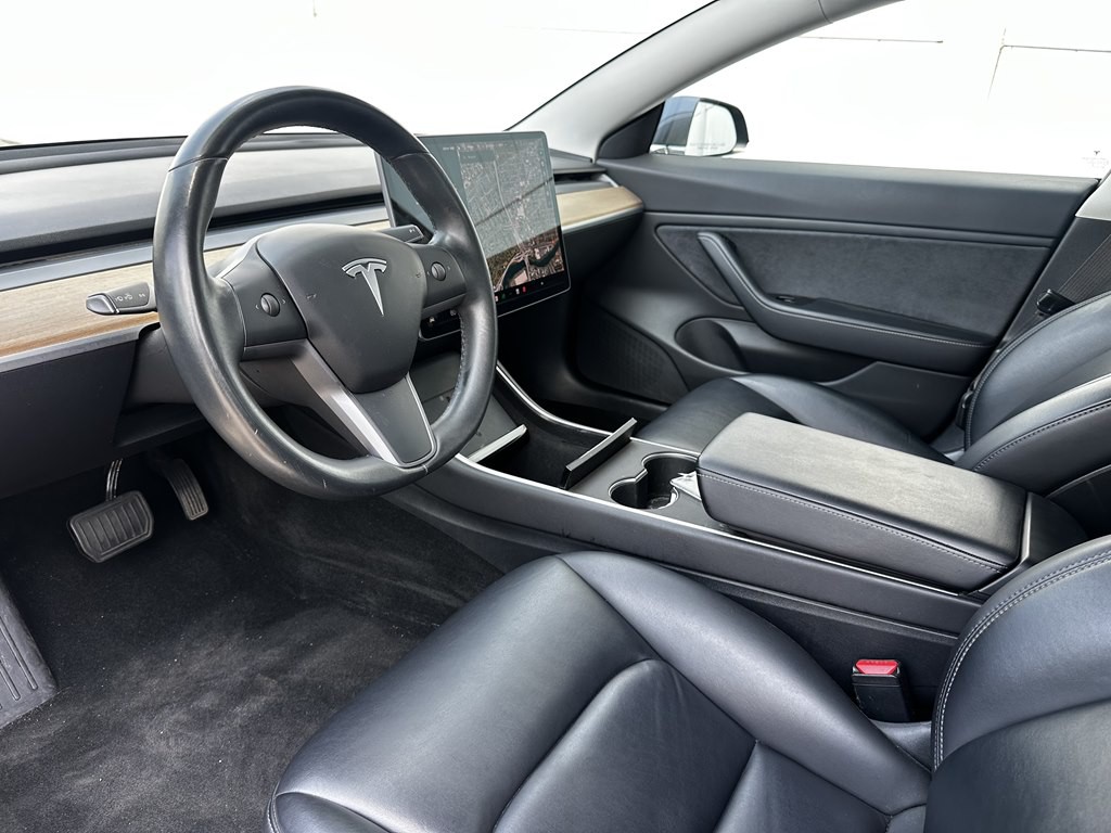 2018 Tesla Model 3 Image 10
