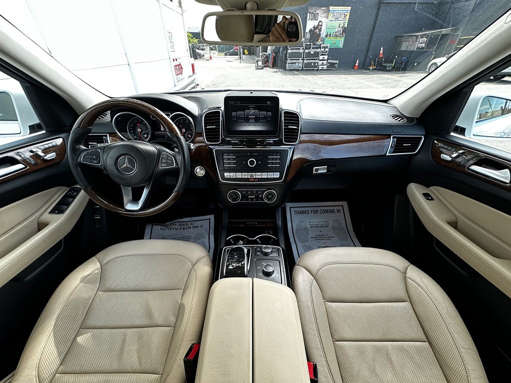 2017 Mercedes-Benz GLS-Class Image 9