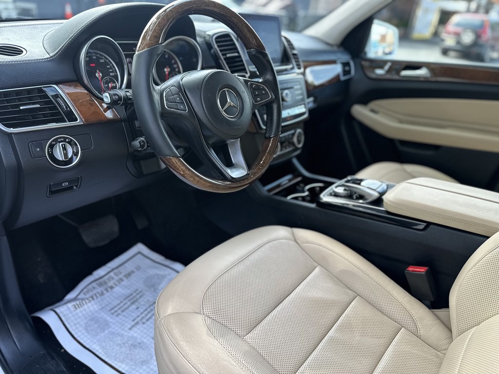 2017 Mercedes-Benz GLS-Class Image 10