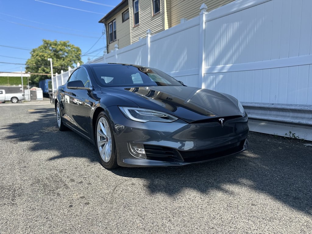 2017 Tesla Model S Image 3