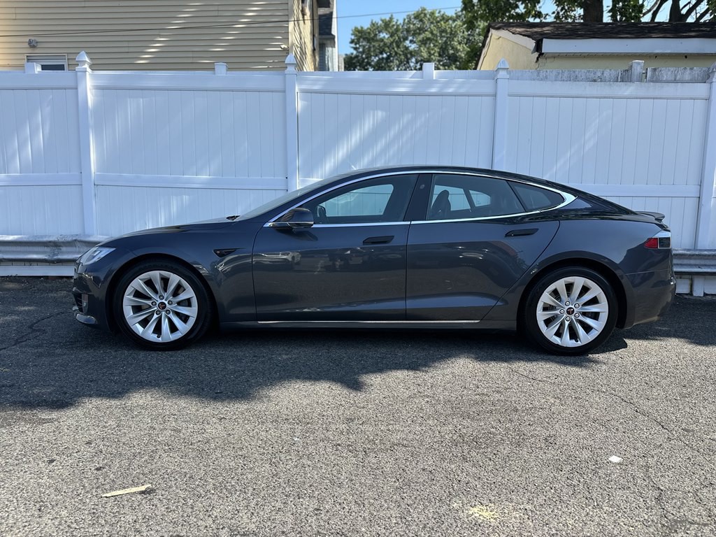 2017 Tesla Model S Image 4