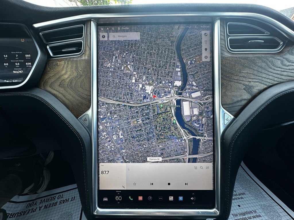 2017 Tesla Model S Image 12
